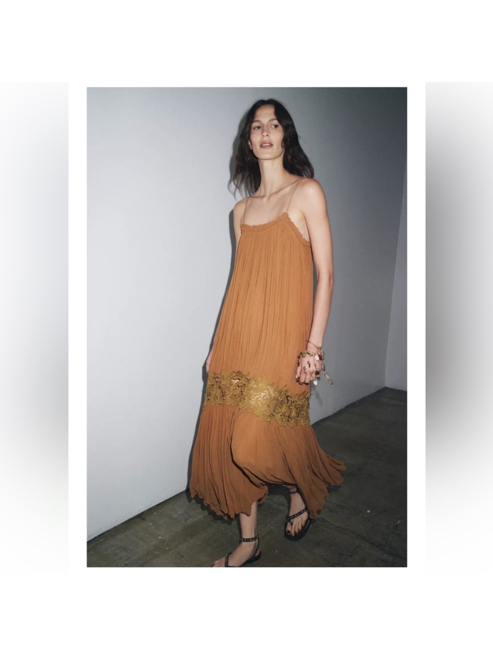 ZARA ZW COLLECTION WRINKLED
ENBROIDERED DRESS